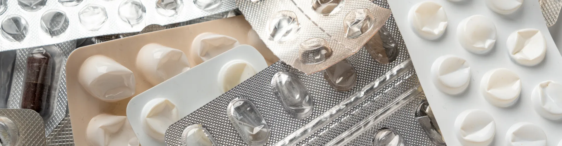 medicaments-perimees-pharmacien-collecte